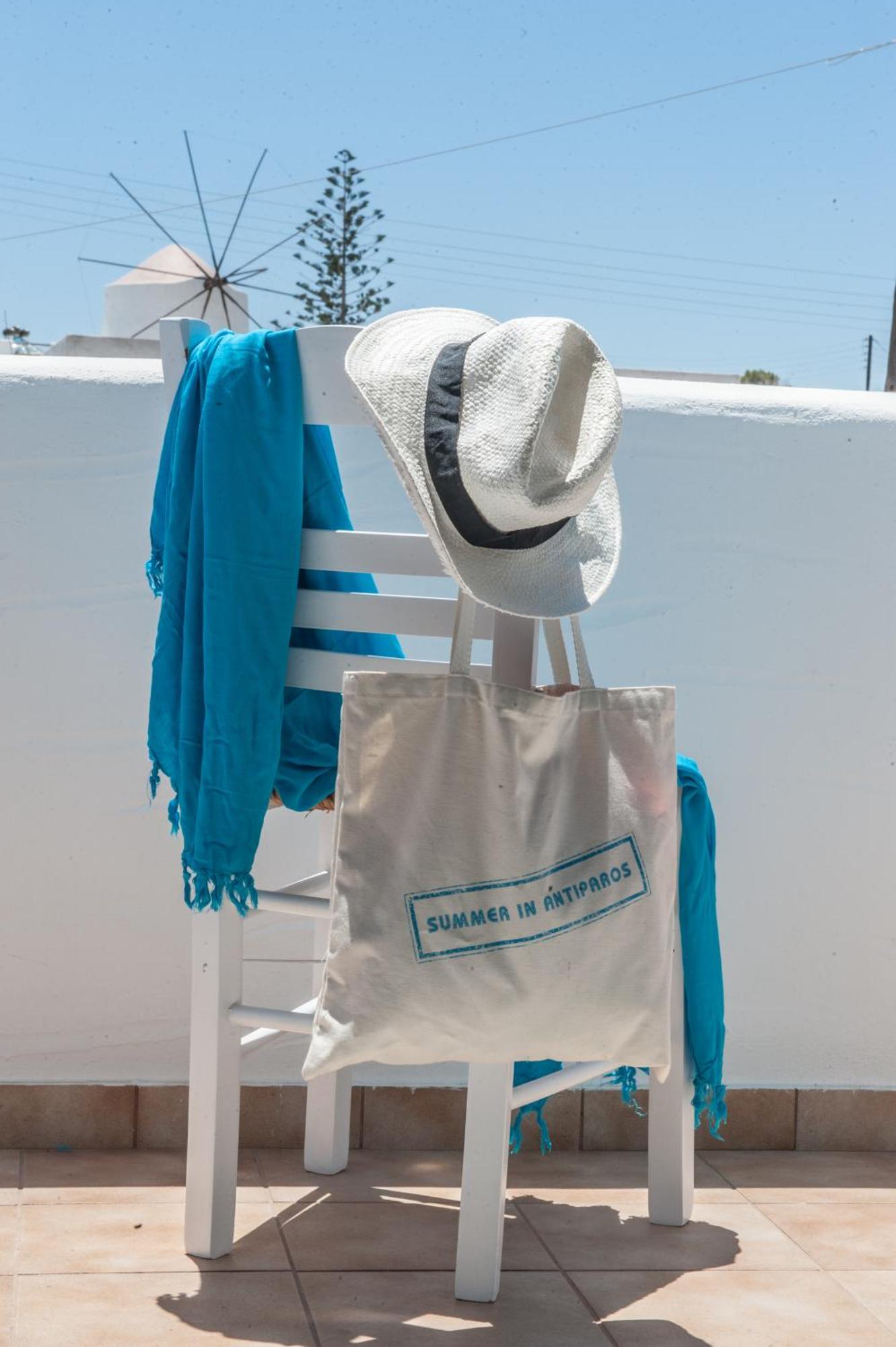 Kastro Antiparos Aparthotel Екстериор снимка